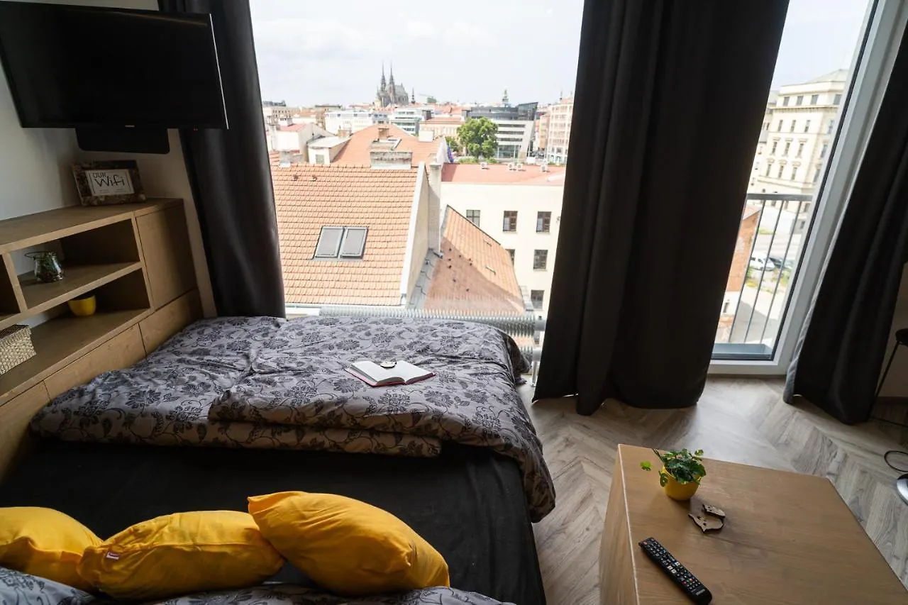 Birds Nest Apartment - Brno Center